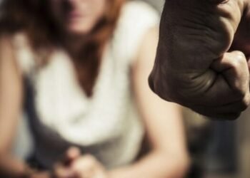 Cabo da PM agride, ameaça matar esposa tenente e é preso em MT