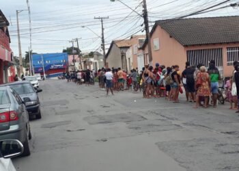 Mulheres contam como ossinhos salvam alimentação da família