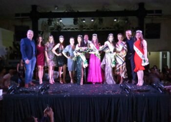 Rainha e Princesas da Expolucas são eleitas em noite de festa
