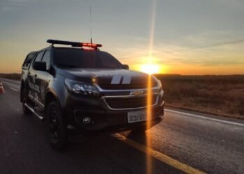 Homem é preso por agredir esposa e queimar filha de 4 meses