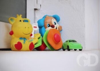 Aluna de 7 anos conta à professora que sofre abusos sexuais em casa