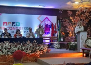 Em discurso para professores, Márcia diz que Neri assume Ministério e Maria Lúcia será senadora