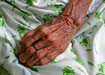 Acusado de estupro é preso após agredir e ameaçar matar mãe idosa a facadas