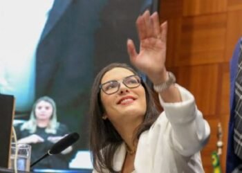 Janaina recebe convite para se filiar ao Republicanos e pode disputar Senado em 2026