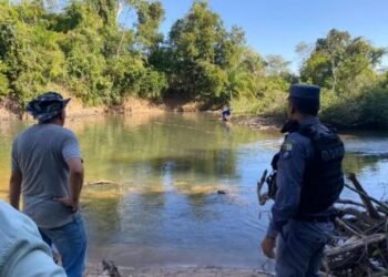 Mãe morre afogada ao salvar filho de 7 anos em rio