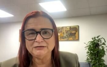 Após apelo, Rosa Neide promete levar pedido de construção de Centro de Convivência a ministra