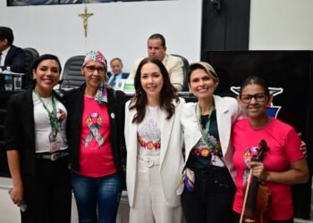 Maysa convida presidente da AAPOC para usar Tribuna Livre