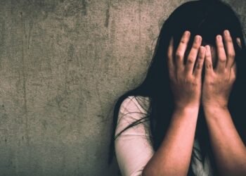 Mulher é baleada pelo marido na madrugada deste domingo