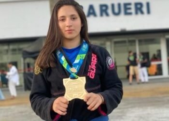 Família faz rifa para estudante disputar mundial de jiu-jitsu em SP