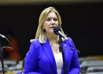 Comissão aprova projeto que permite às mulheres prestação voluntária de serviço militar Fonte: Agência Câmara de Notícias