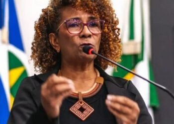 Juiz acolhe recurso e anula cassação de Edna Sampaio