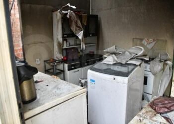 Homem incendeia quitinete de ex-companheira