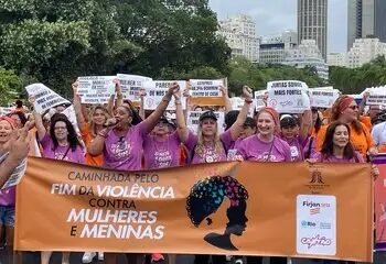 Lula sanciona lei que protege mulheres de violência em bares e shows