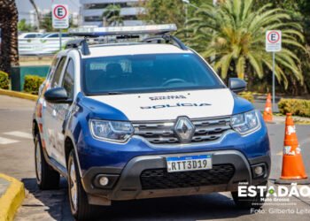 Mulher é mordida e tem bolsa roubada por bandido de bicicleta