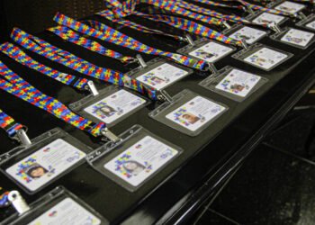 Idealizada pela primeira-dama de MT, Carteira de Identificação do Autista garante direitos e acesso prioritário em estabelecimentos