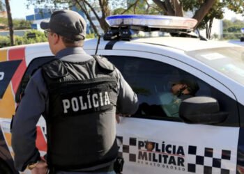 Homem invade casa e esfaqueia atual da ex em MT