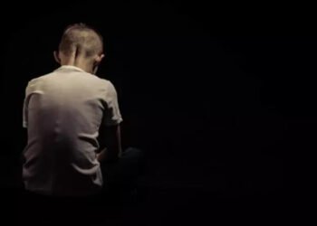 Homem é acusado de estuprar adolescente com pênis de borracha