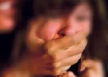 Vizinho invade casa para estuprar jovem e acaba esfaqueado