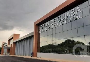 Padrasto é condenado a 18 anos de prisão por matar adolescente que defendeu mãe de agressões