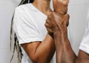 Pai é preso por abusar sexualmente da filha em Cuiabá