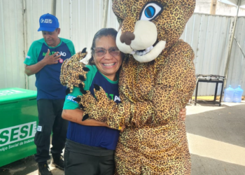 Dona Onça Surpreende e Encanta no Projeto Multiação no bairro Nova Esperança