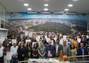 Maria Avalone realiza Sessão Solene em homenagem às mulheres artesãs de Cuiabá