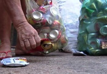 Catadora de latinhas recusa sexo e é agredida e violentada sexualmente