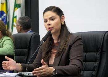 Michelly Alencar defende reestruturação da Empresa Cuiabana de Saúde para agilizar atendimentos