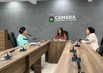 Comissão dos Direitos da Mulher recebe gerente de acolhimento da Casa de Amparo
