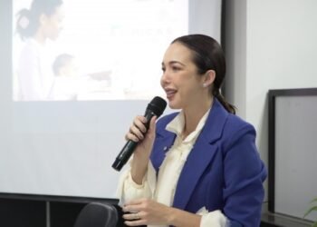 Câmara de Cuiabá aprova projeto de Maysa Leão que garante intérprete de Libras no parto