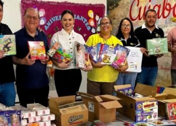Michelly Alencar entrega brinquedos e livros didáticos à Creche CEIC Rosângela Campos, no Pedregal