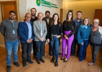 Michelly Alencar articula a criação do Projeto Horta Escolar em unidades públicas de Cuiabá