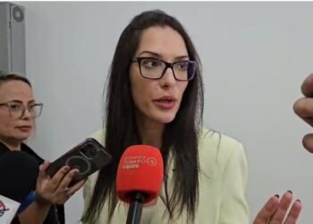 Janaina lidera pesquisa para o Governo, mas prega cautela: “Ainda é cedo para 2026”