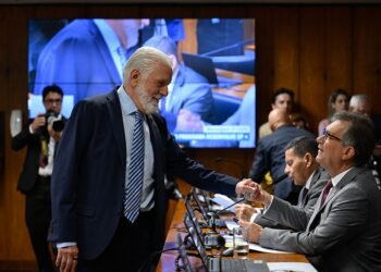 Isenção de IR até dois salários mínimos vai a Plenário