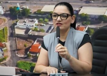 Sancionada lei que institui Dia das Mães e Dia dos Pais nas escolas públicas