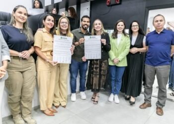 Vereadora destaca papel essencial dos servidores durante homenagem na Câmara de Cuiabá