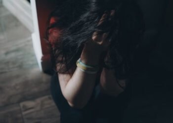 Vizinho é acusado de estuprar mulher com diagnóstico depressivo diversas