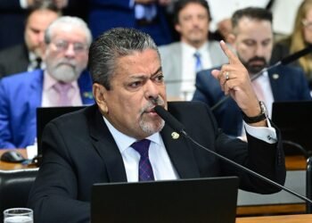 Avança proposta de criação de exame nacional obrigatório para médicos