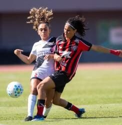 Mixto marca 2 gols e empata com o Vitória em jogo na BA