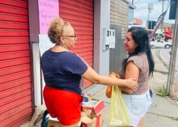 Abraços que transformam: ação “PCdoB Abraça Você” emociona moradores no Tijucal em Cuiabá