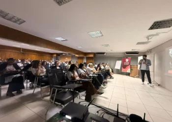 Palestra destaca papel dos grupos reflexivos no enfrentamento à violência contra a mulher