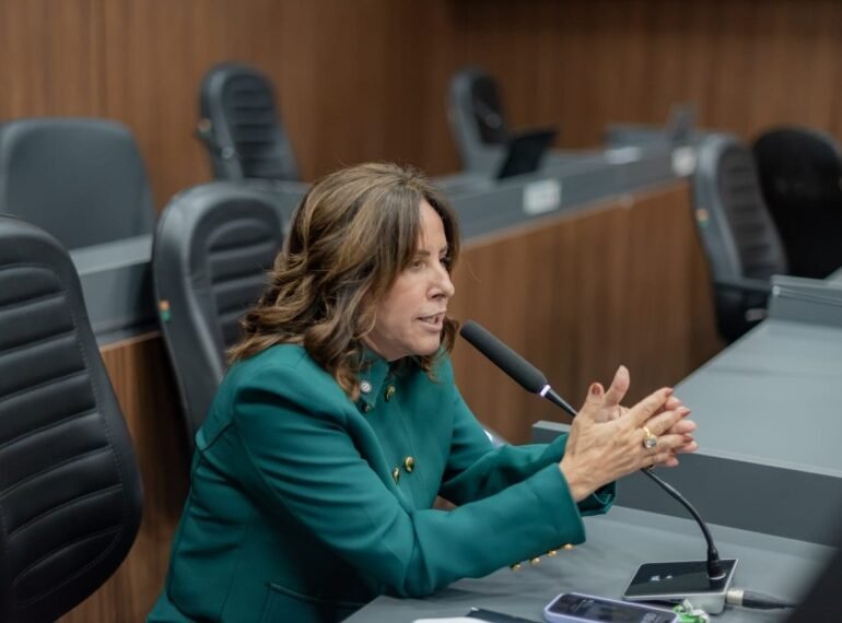 Maria Avalone defende capacitação e autonomia financeira para o fim violência contra a mulher