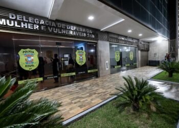 Polícia Civil prende suspeito por descumprir medida protetiva e ameaça contra ex