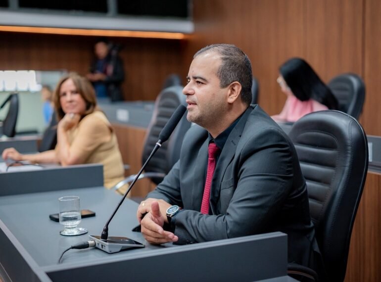 Projeto de Ilde Taques contra importunação sexual nos estádios é aprovado em segunda votação