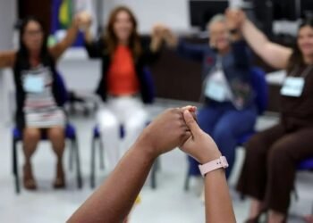 Mulheres de Sinop com medida protetiva podem falar e ser ouvidas no projeto ‘Renascendo em Círculos’