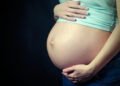 Mulher engravida após laqueadura e processa hospital e médico