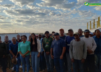 Conselho Municipal dos Direitos da Mulher promove ação do Agosto Lilás com servidores da Secretaria de Obras