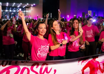 Fórum de Cuiabá realiza caminhada noturna pelo Outubro Rosa
