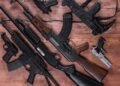 Empresário investigado por violência doméstica é preso com quatro armas; Veja vídeo